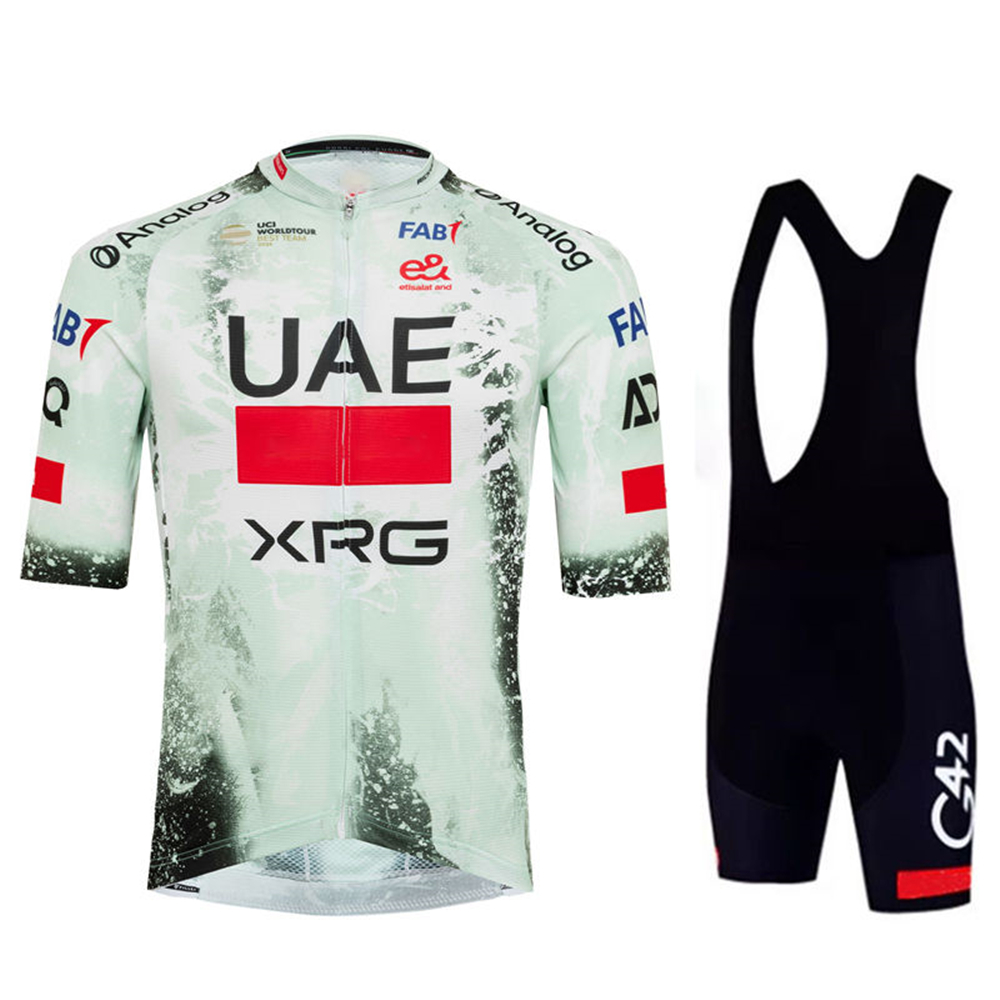 Completo da Ciclismo UAE New P - Mountain Biking Shorts recensione e prezzo